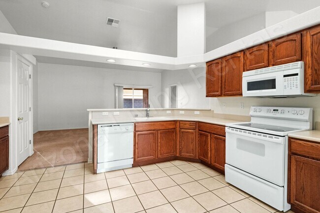 Building Photo - MOVE IN SPECIAL, $750 OFF FIRST MONTH