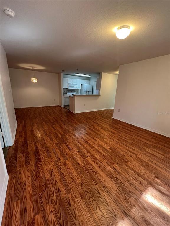 Building Photo - 5471 Vineland Rd