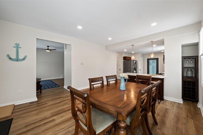 Building Photo - 80 W Geneva St