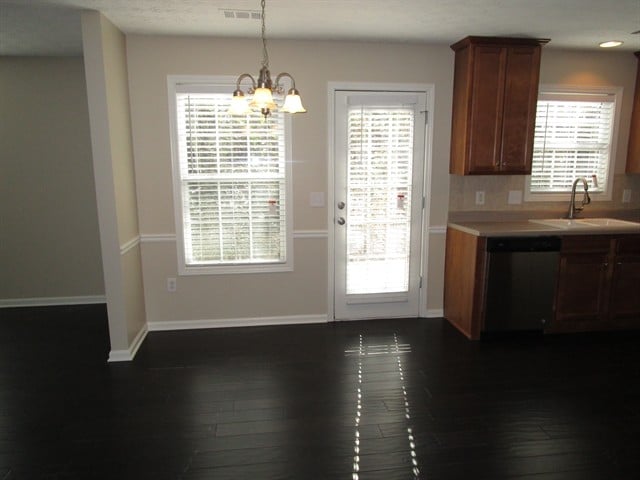 Building Photo - 3500 Watson Gate Rd