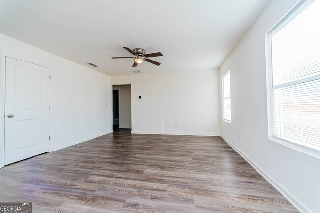 Building Photo - 307 Gazebo Dr