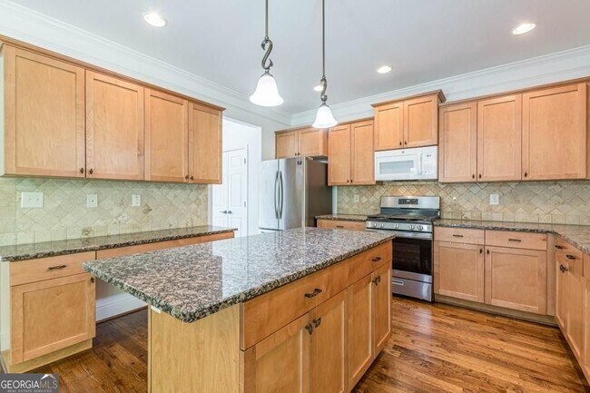 Building Photo - 1410 Eastland Rd SE