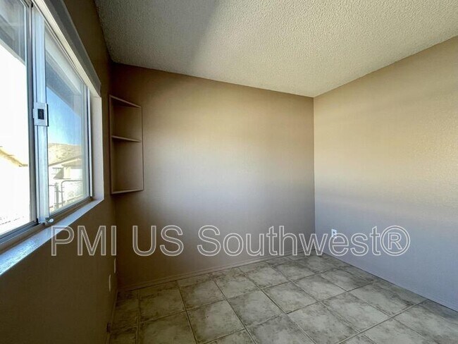 Building Photo - 3619 Gem St