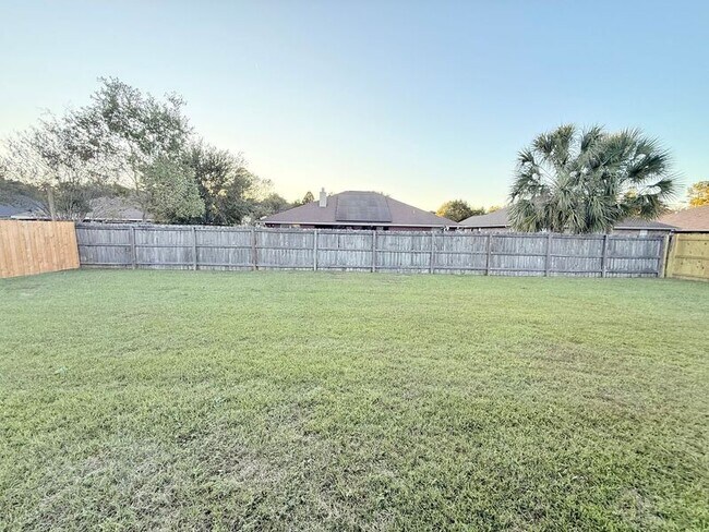 Building Photo - 5994 Autumn Pines Cir