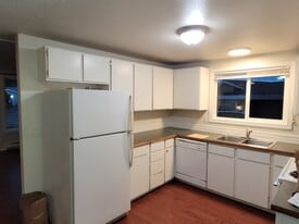 Building Photo - 342 Hill Ct