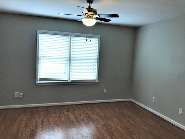 Building Photo - NW - Desirable Irving Park Two Story Home,...