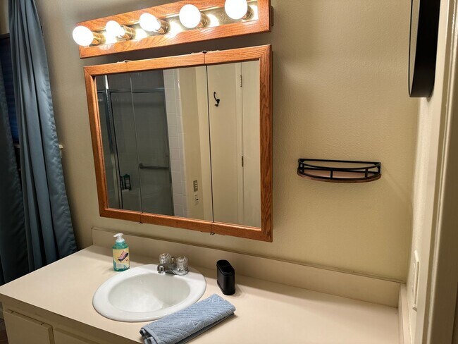 Building Photo - ONE BEDROOM, one bath, FULLY FURNISHED; AL...