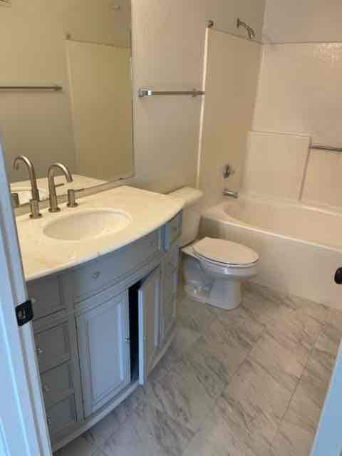 Building Photo - 8465 W Sahara Ave