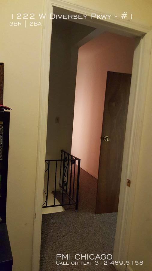 Building Photo - 1222 W Diversey Pkwy