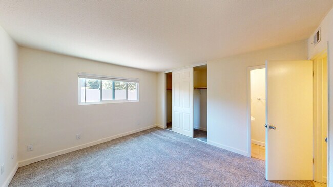 Building Photo - 1004 Ignacio Blvd