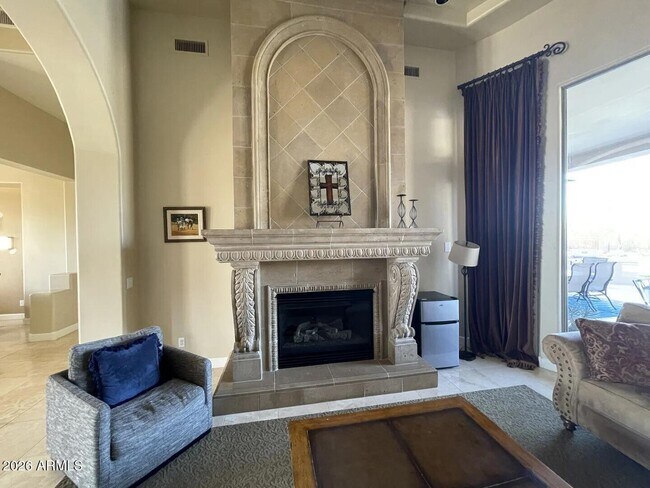 Building Photo - 12198 E Doubletree Ranch Rd