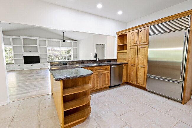 Building Photo - 410 Arrowhead Trail