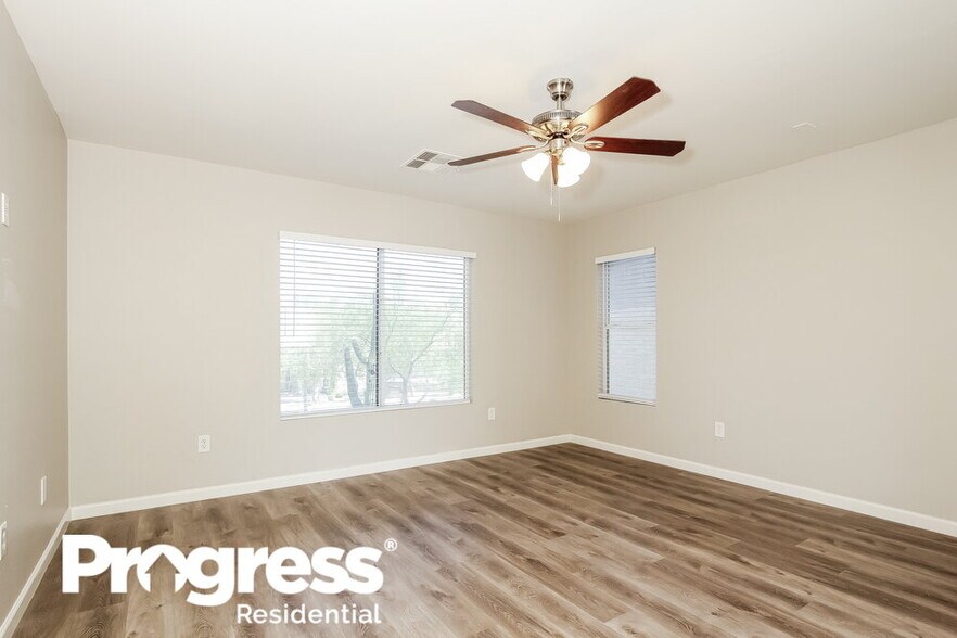 Building Photo - 34929 N 30th Dr