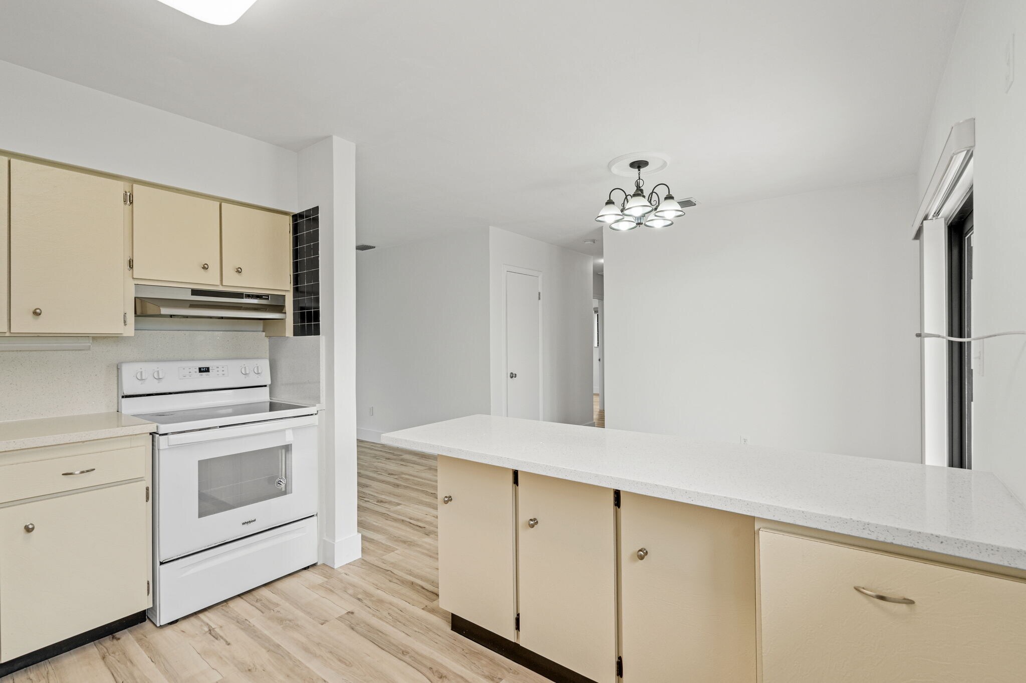 Building Photo - 5110 SW 106th Ave