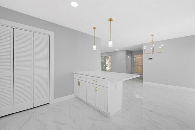 Building Photo - 6326 Cambridge Glen Ln
