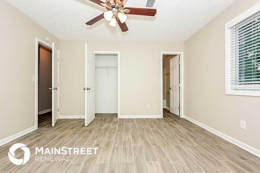 Building Photo - 5704 Phillips Dr