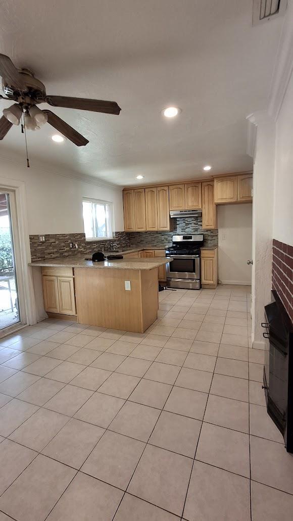 Building Photo - 35885 Adobe Dr