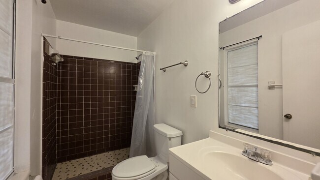 Building Photo - 4319 NW 26th Dr