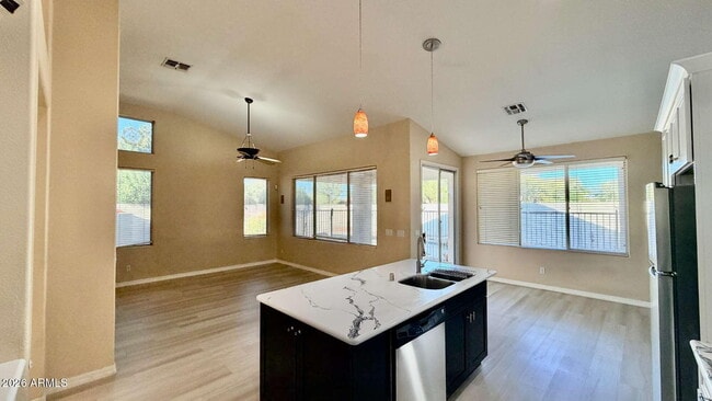 Building Photo - 1543 S Sean Ct