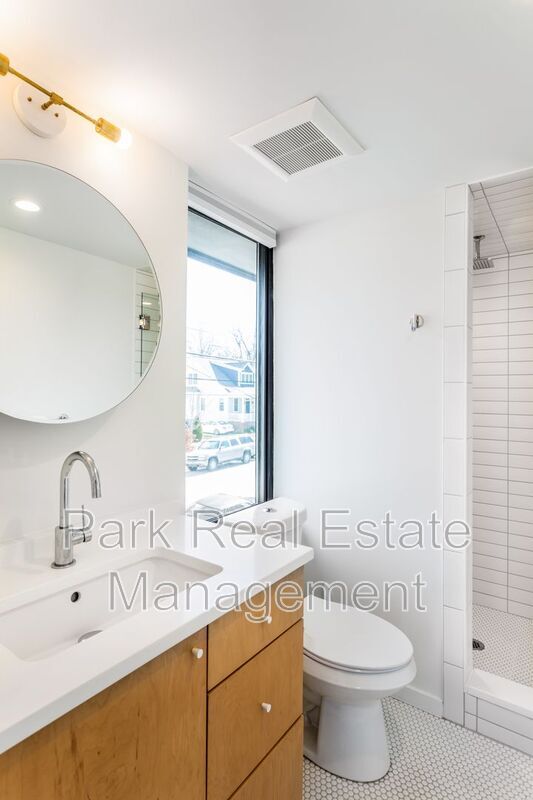 Building Photo - 123 Idlewild Ave