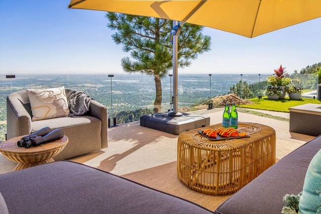 Building Photo - Private Foothills Sanctuary Minutes from Downtown | 5BD/4.5BA | Unlimited Views