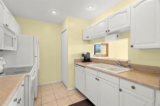 Building Photo - 412 Moorings Cove Dr