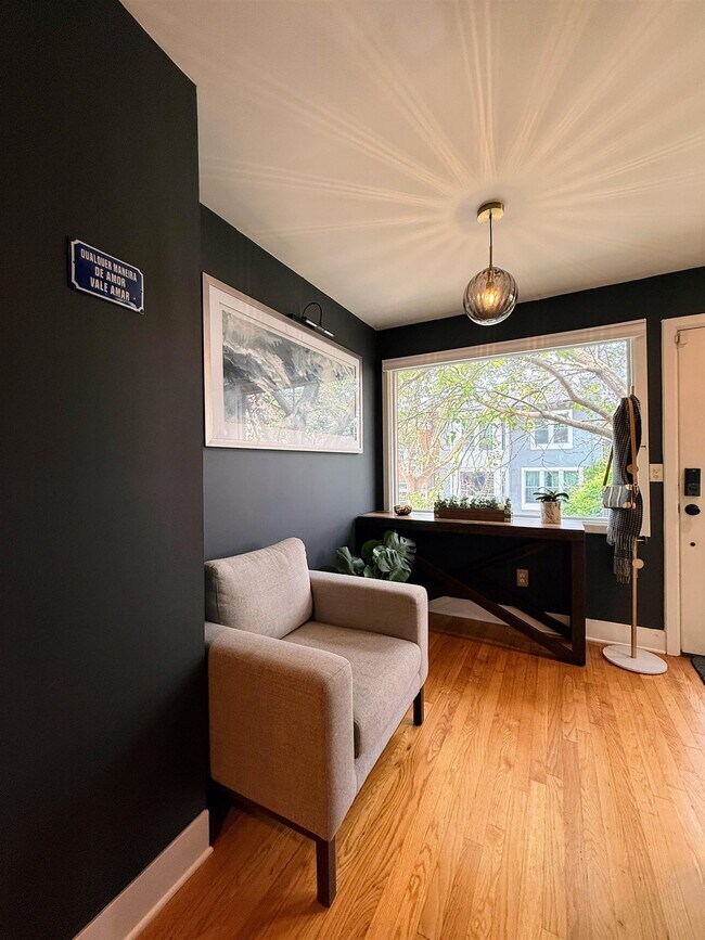 Building Photo - 8 Carroll Pl