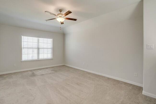 Building Photo - Amazing 2 Story Home in South Fort Worth, 4 Bedroom, 3 Bath- Burleson ISD- 76028