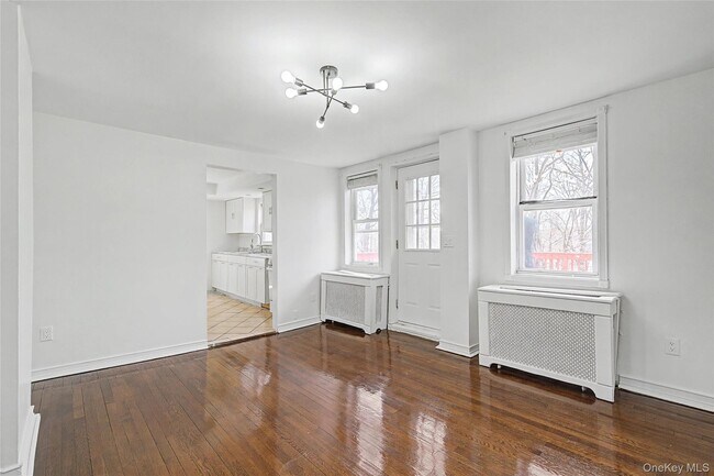 Building Photo - 241 N Main St