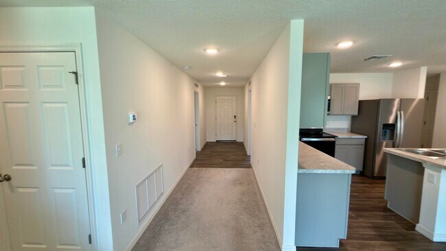 Building Photo - 6446 NW Polly Ct