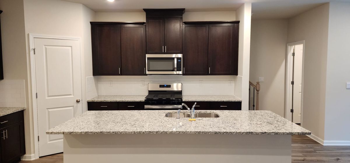 Building Photo - 112 Cedar Ln