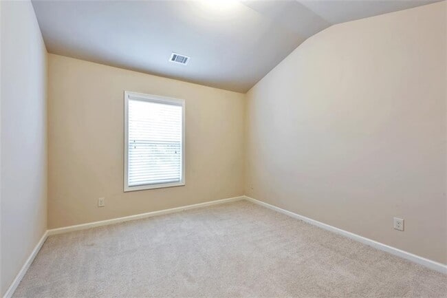 Building Photo - 2755 Maple Park Pl