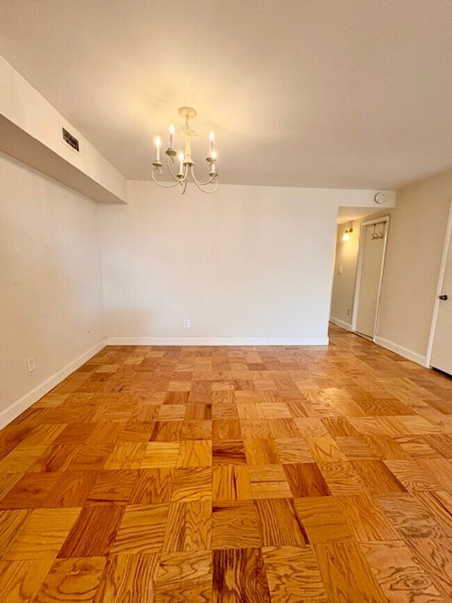 Building Photo - Remodeled 2 BR 1BA in Bethesda. Private front patio. Most utilities included.
