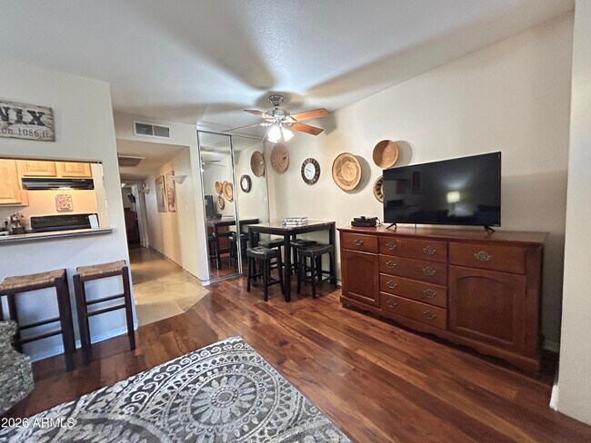 Building Photo - 14203 N 19th Ave