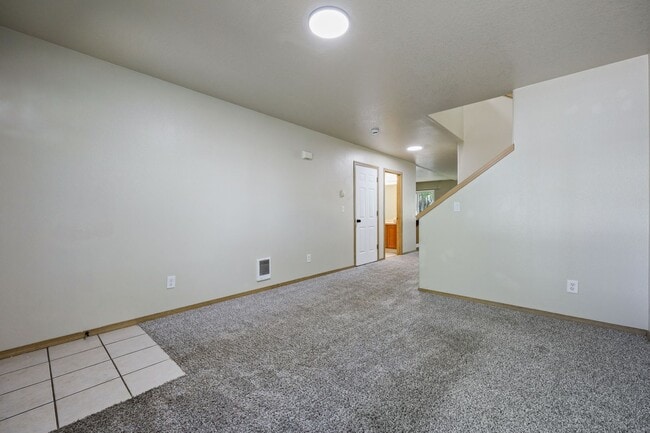 Building Photo - 4bed/2.5 Bathroom house - SE Portland