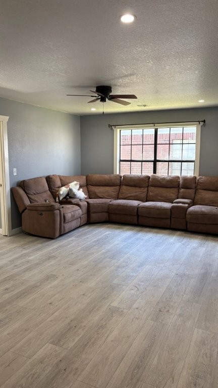 Building Photo - 619 E 1st St