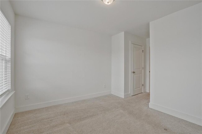 Building Photo - 6330 Scudders Dr