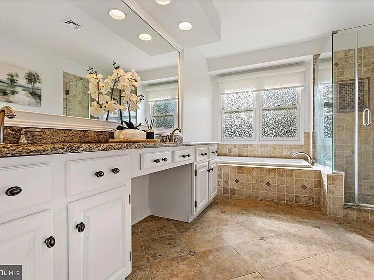 Building Photo - 1 Fieldwood Ct