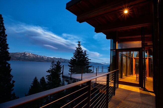 Building Photo - Architectural gem