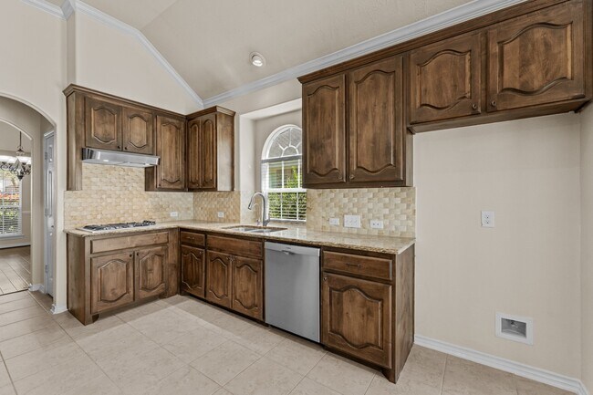 Building Photo - 20698 Oakhurst Meadows Dr