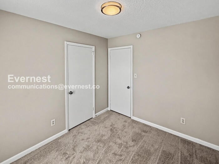 Building Photo - 617 Carson Crest Cir