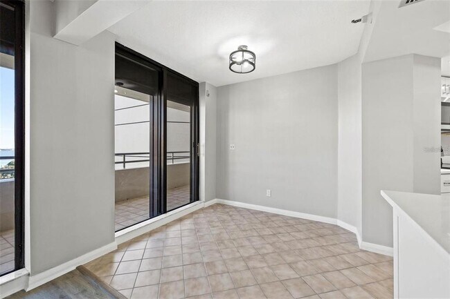Building Photo - 5950 Pelican Bay Plaza S