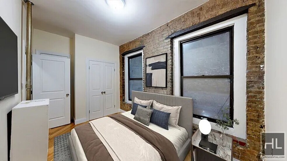 Building Photo - East 12th Street