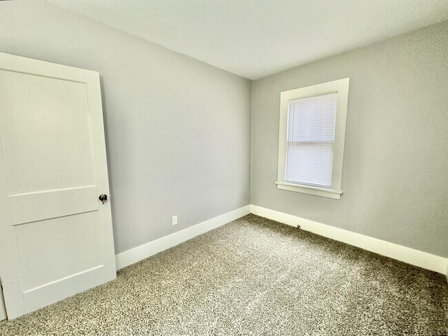 Building Photo - 1129 Woodward Ave