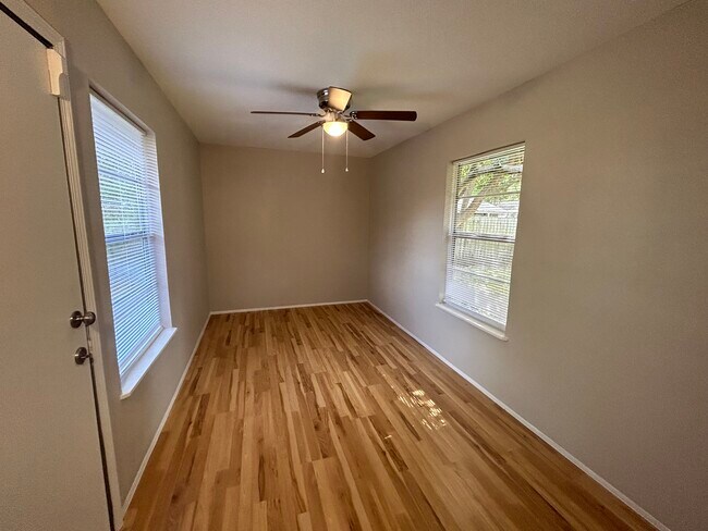 Study/Flex room - 22011 Grand Forks Dr