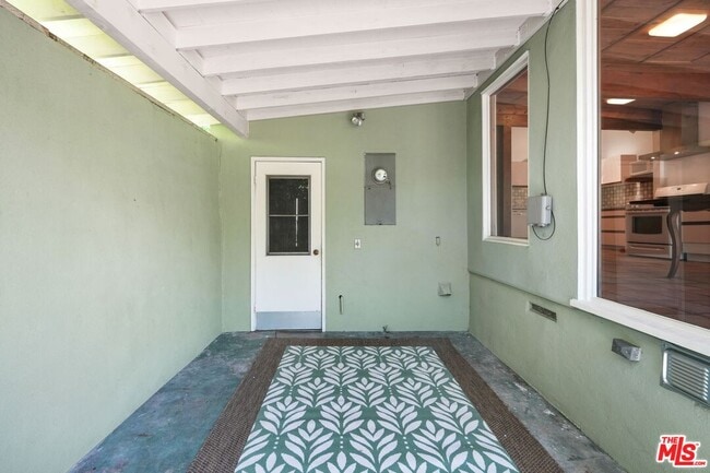 Building Photo - 3460 Angelus Ave