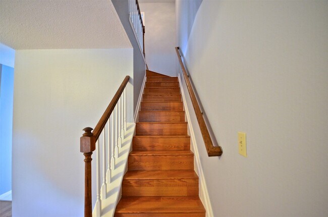 Building Photo - 2910 Grants Lake Blvd