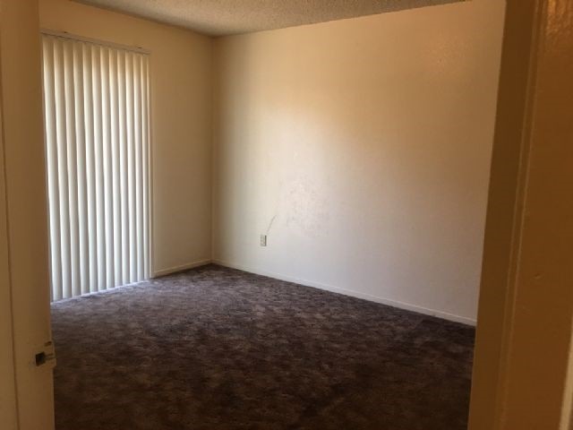 Building Photo - Apartment For Rent in Fresno