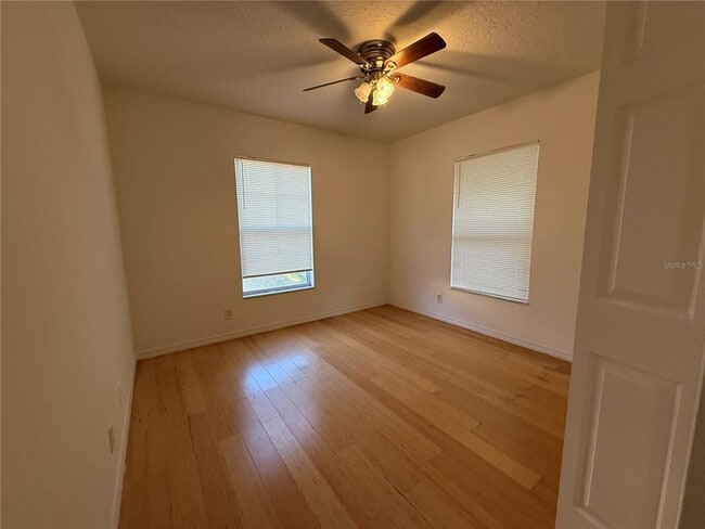 Building Photo - 201 Drawbridge Ln