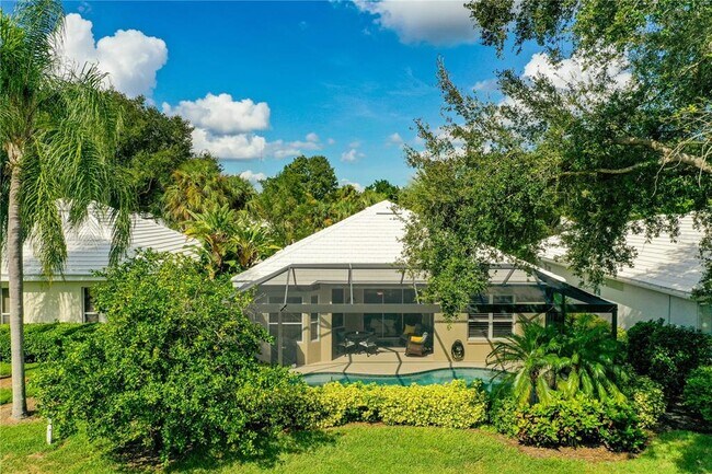 Building Photo - 539 Fallbrook Dr